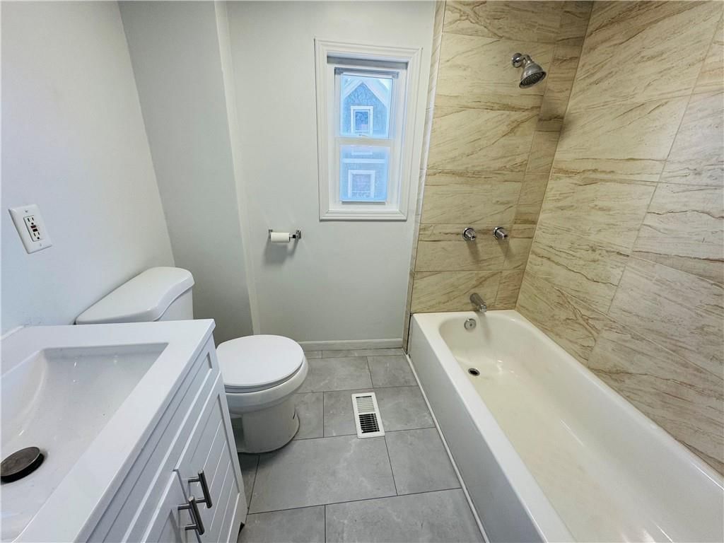 3521 Lexington Avenue — photo 9