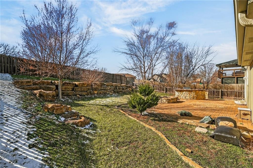 7436 N LEWIS Avenue — photo 31