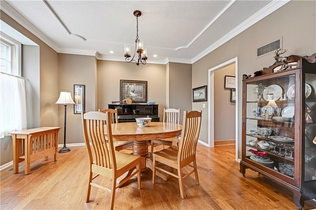 5251 W 129th Terrace — photo 8