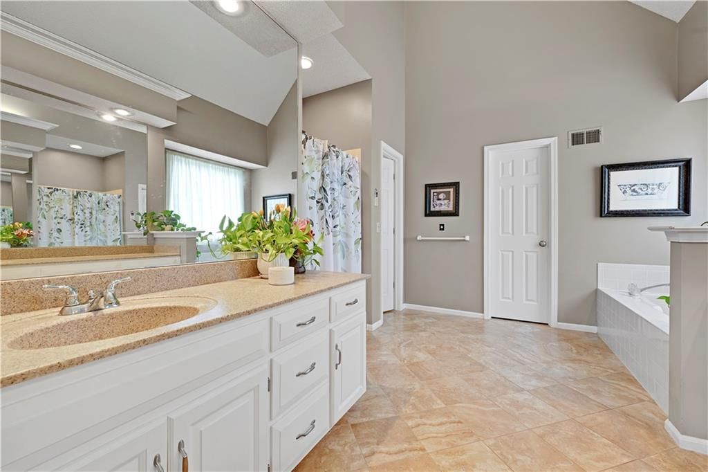 5251 W 129th Terrace — photo 23