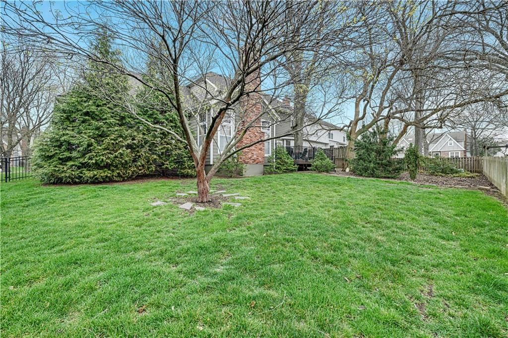 5251 W 129th Terrace — photo 32