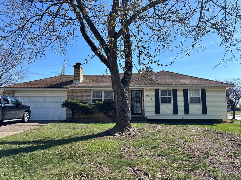 13429 Winchester Avenue, Grandview, MO