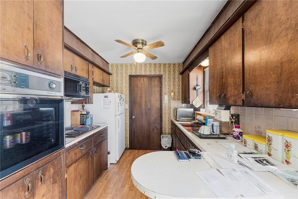 13429 Winchester Avenue — photo 15