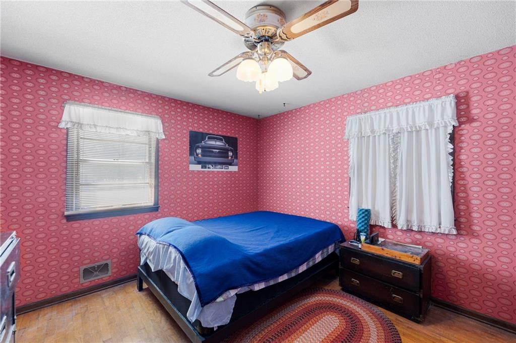 13429 Winchester Avenue — photo 23