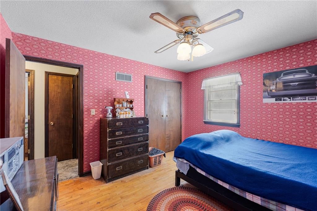 13429 Winchester Avenue — photo 24
