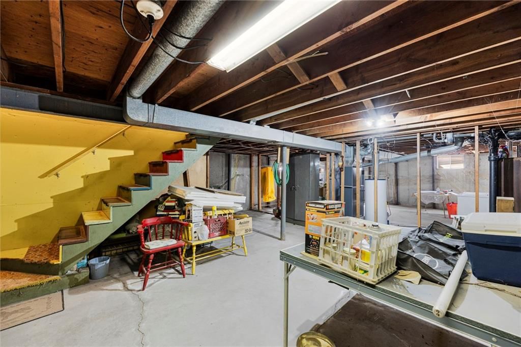 13429 Winchester Avenue — photo 28