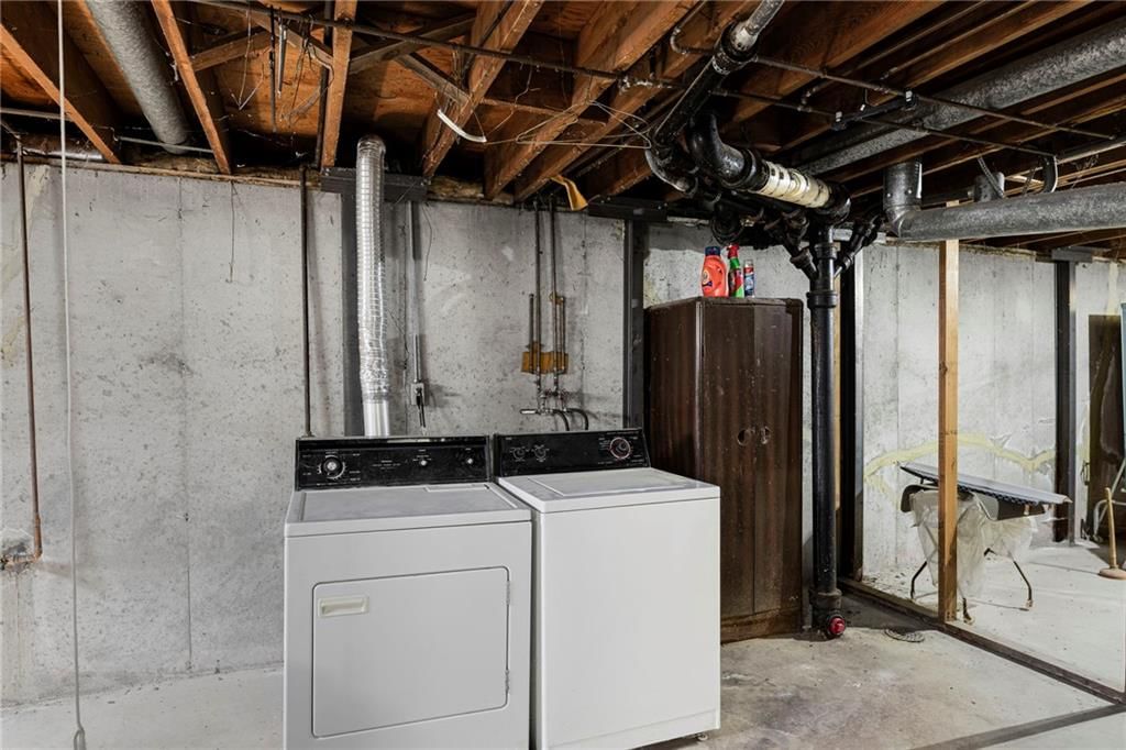 13429 Winchester Avenue — photo 31