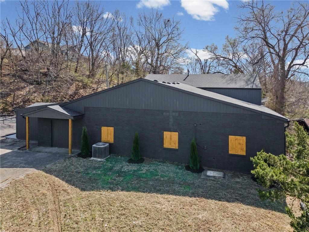2015 NW 50th Street — photo 2
