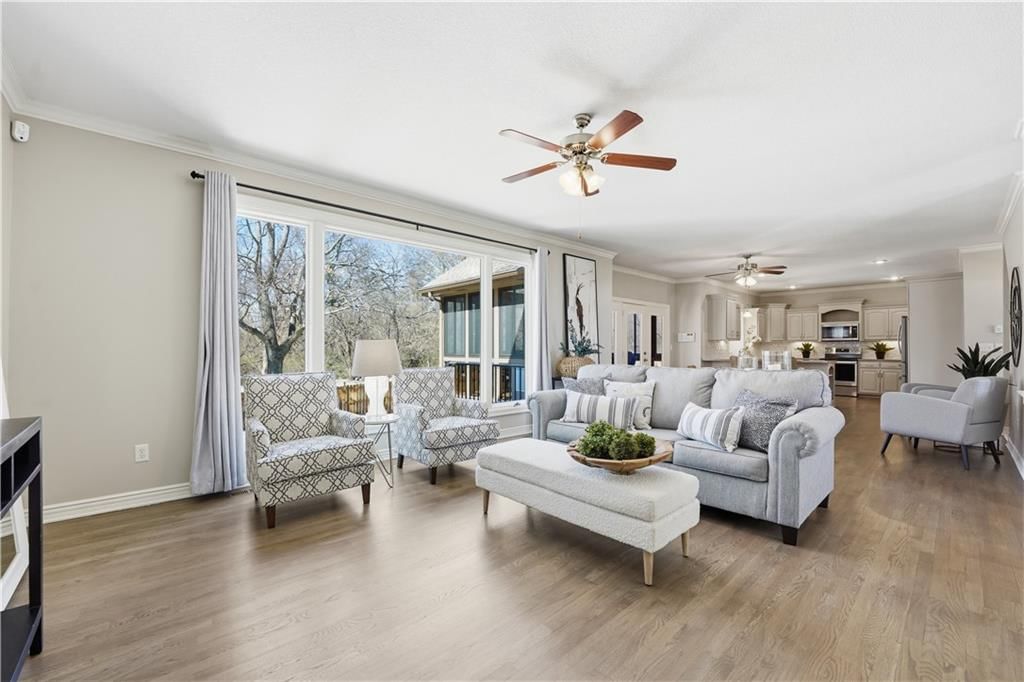 3916 SW Granite Lane, Lee's Summit, MO