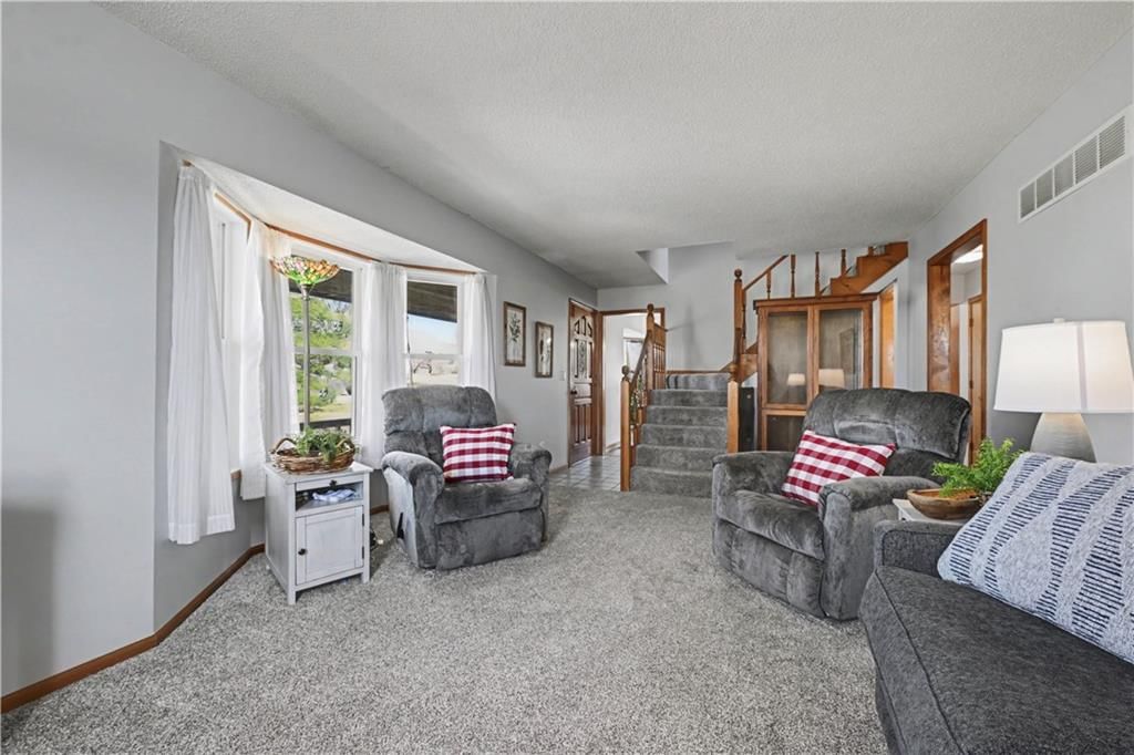 16015 Leavenworth Road — photo 8