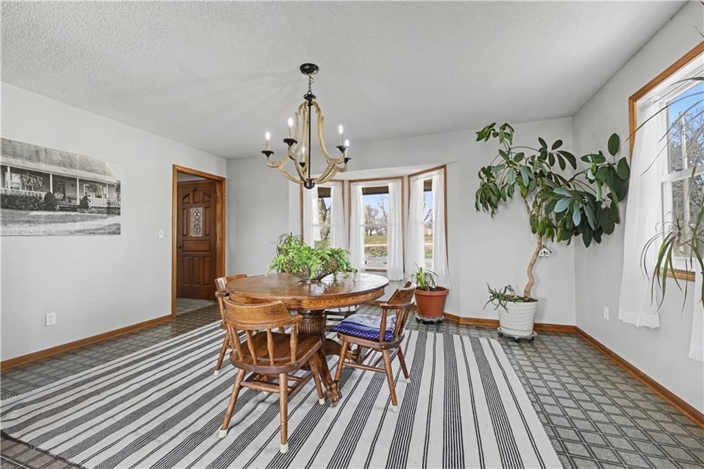 16015 Leavenworth Road — photo 11
