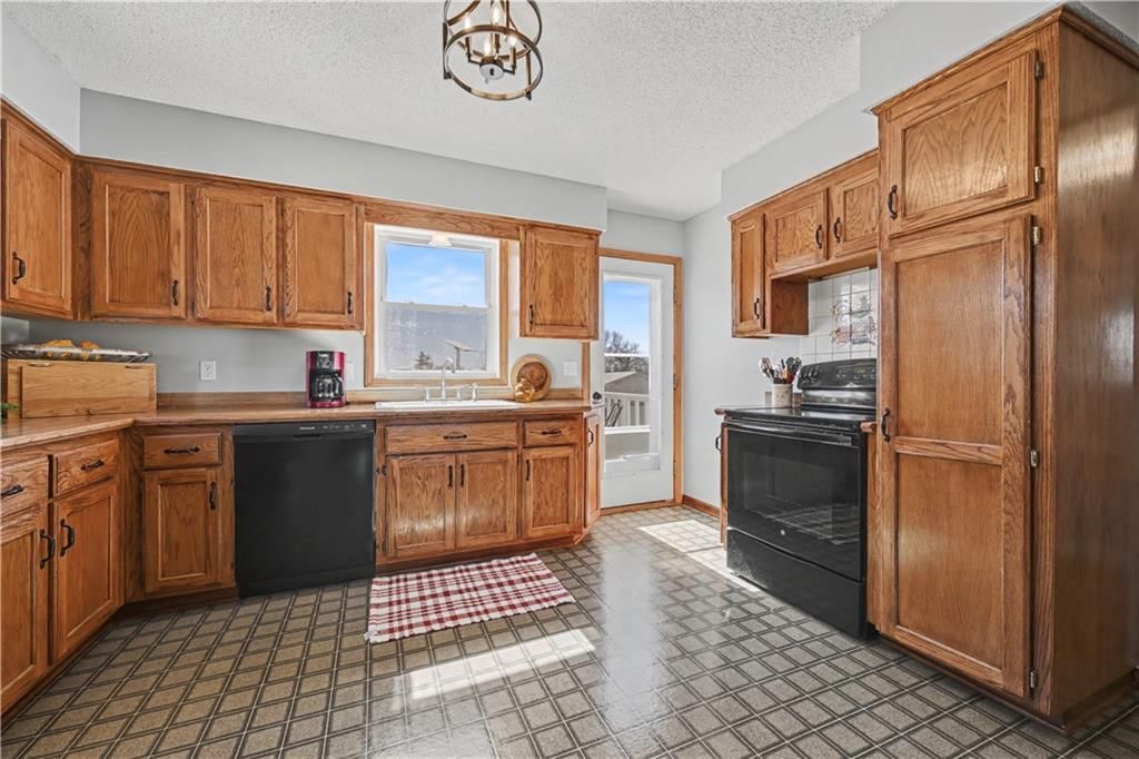 16015 Leavenworth Road — photo 12