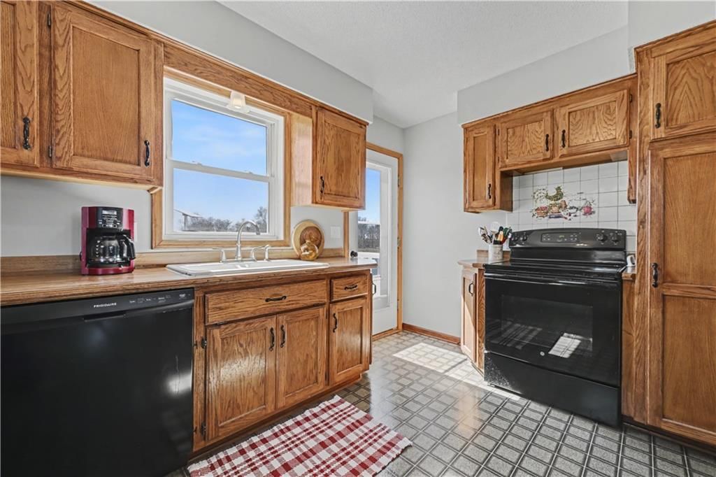 16015 Leavenworth Road — photo 15