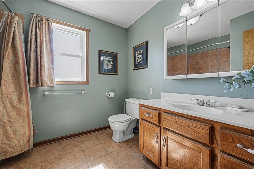 16015 Leavenworth Road — photo 26