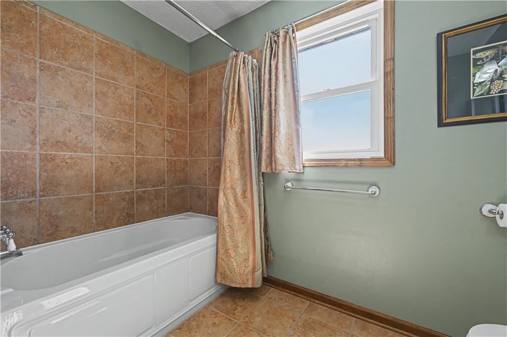 16015 Leavenworth Road — photo 27