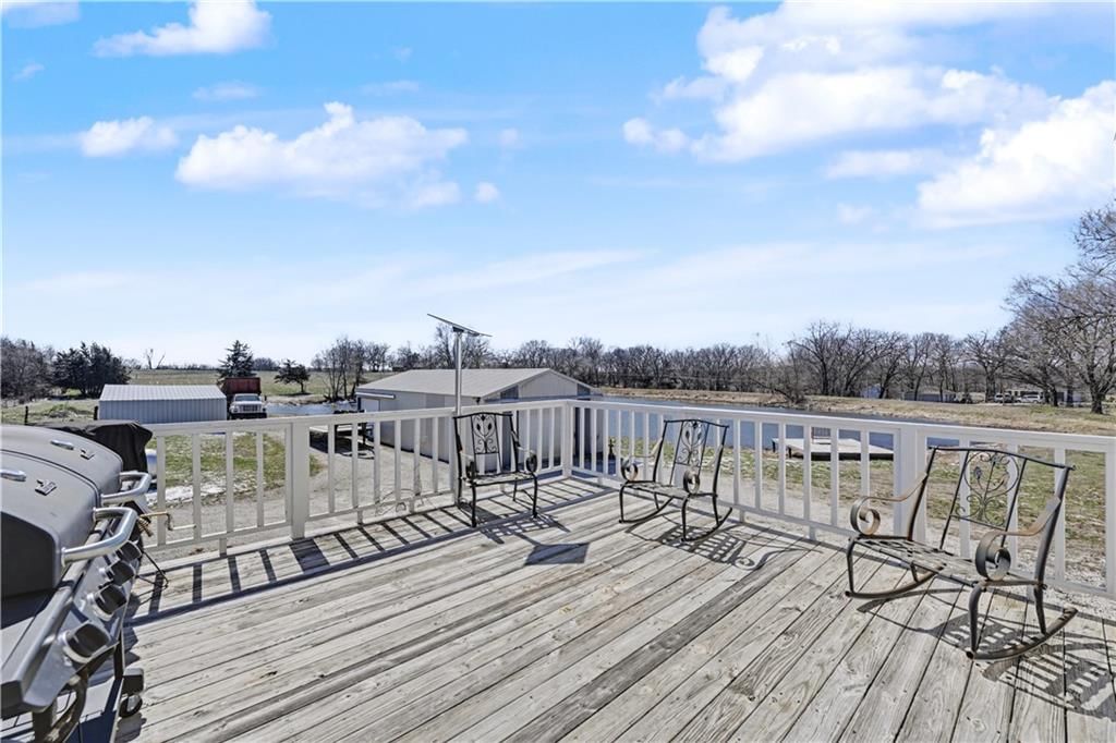 16015 Leavenworth Road — photo 32