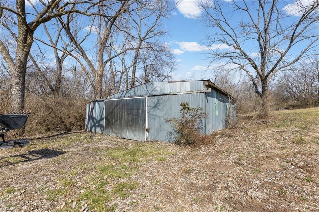 7650 Larson Avenue — photo 13
