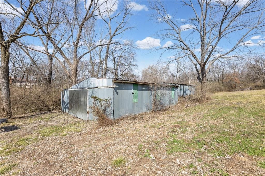 7650 Larson Avenue — photo 14