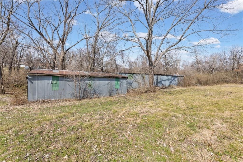 7650 Larson Avenue — photo 15