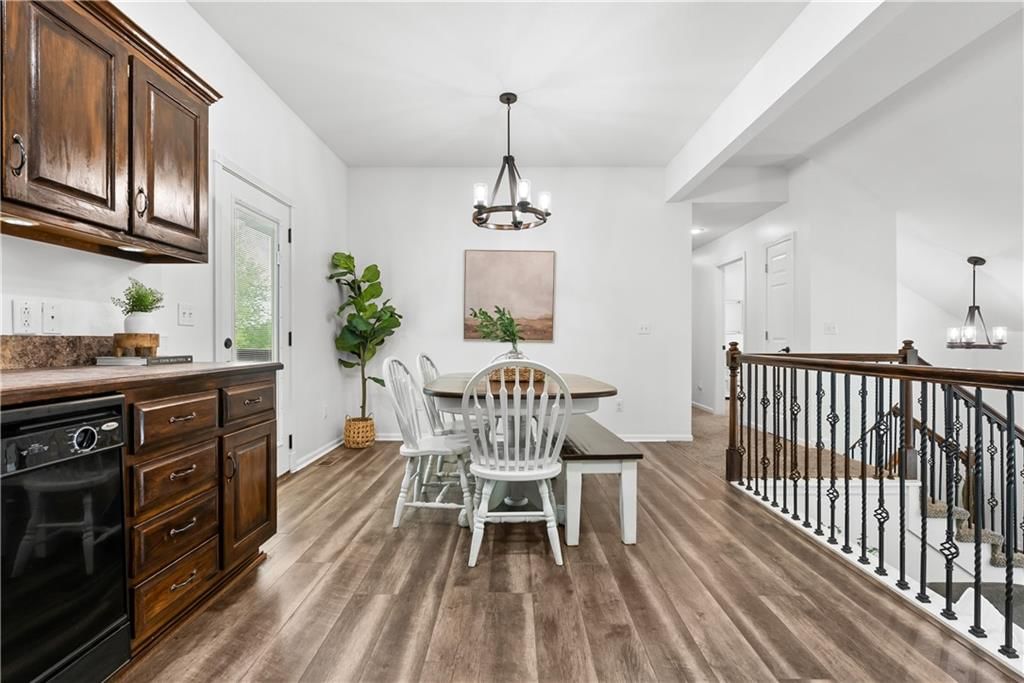 712 Locust Street — photo 8
