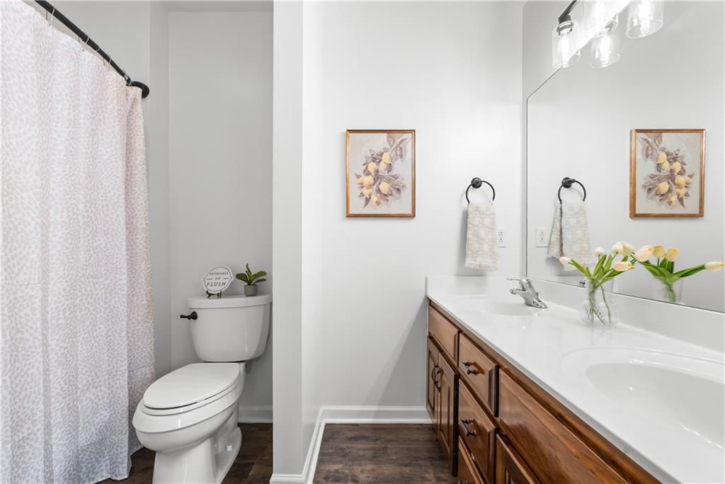712 Locust Street — photo 10