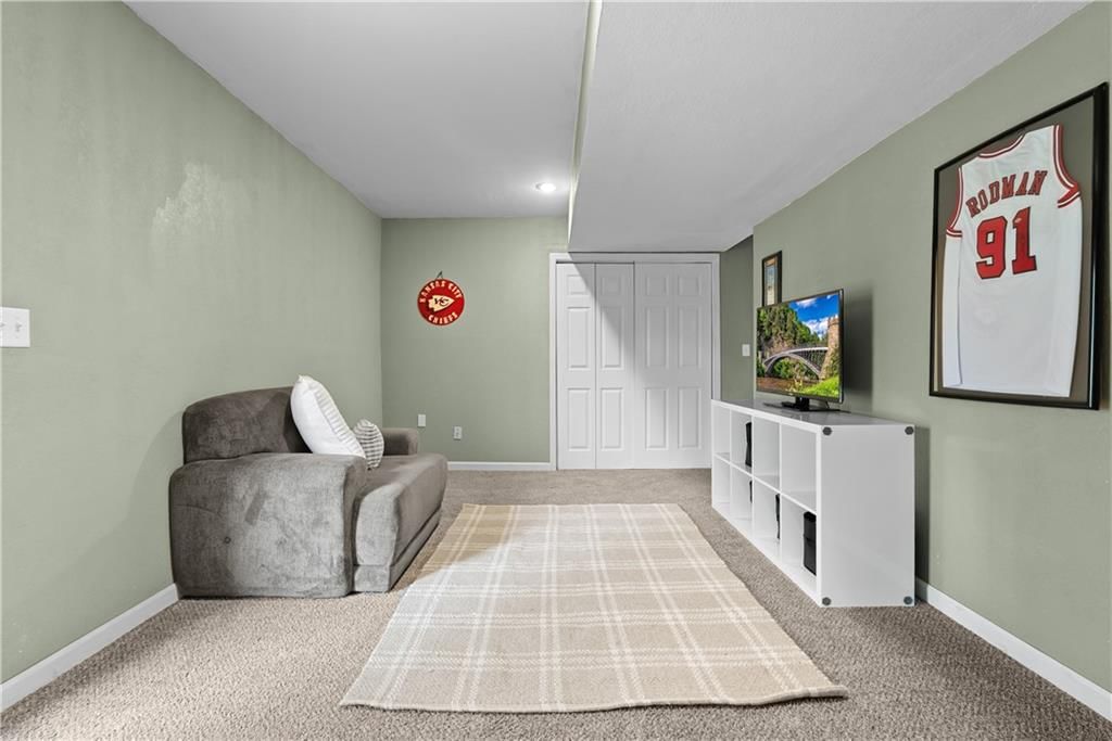 712 Locust Street — photo 16