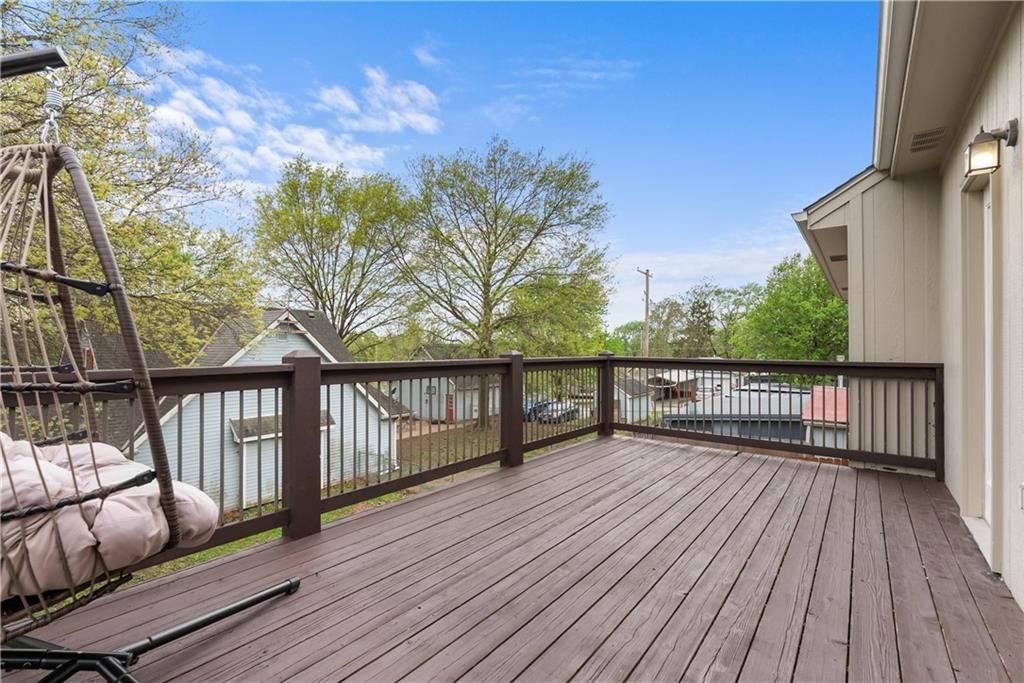 712 Locust Street — photo 19