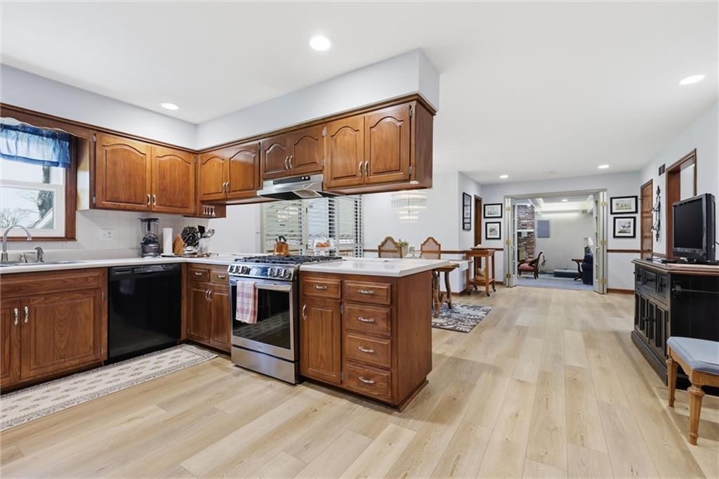4950 Parish Drive — photo 15