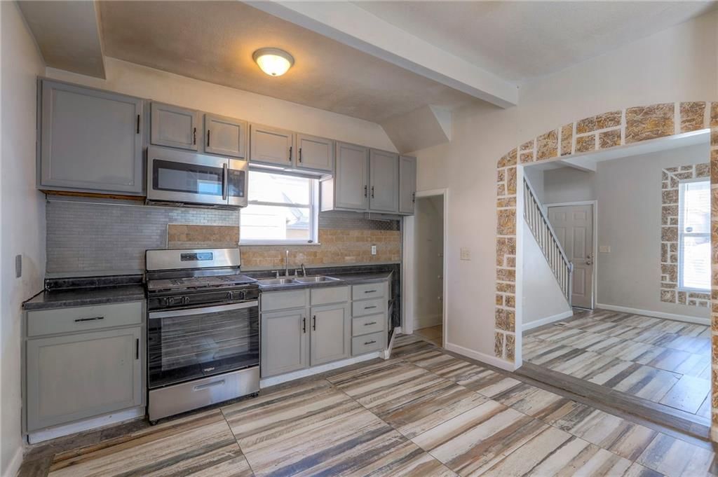 937 Riverview Avenue — photo 8