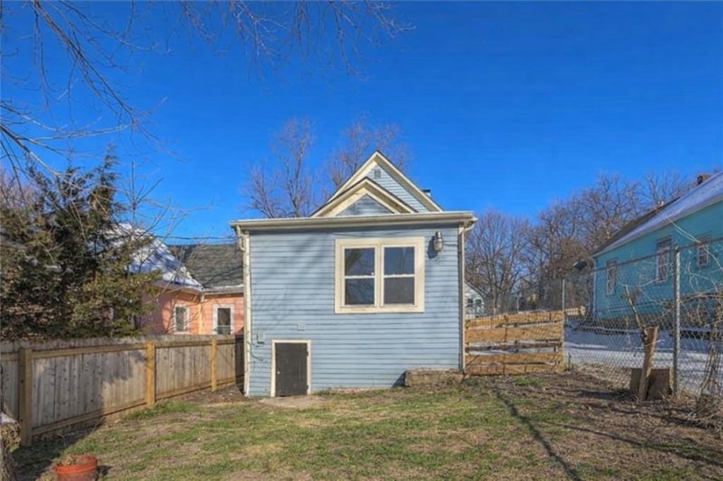 937 Riverview Avenue — photo 33