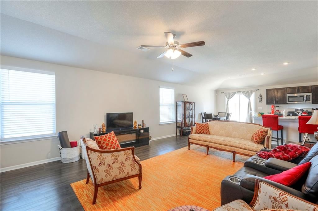 532 SE Reid Street — photo 3