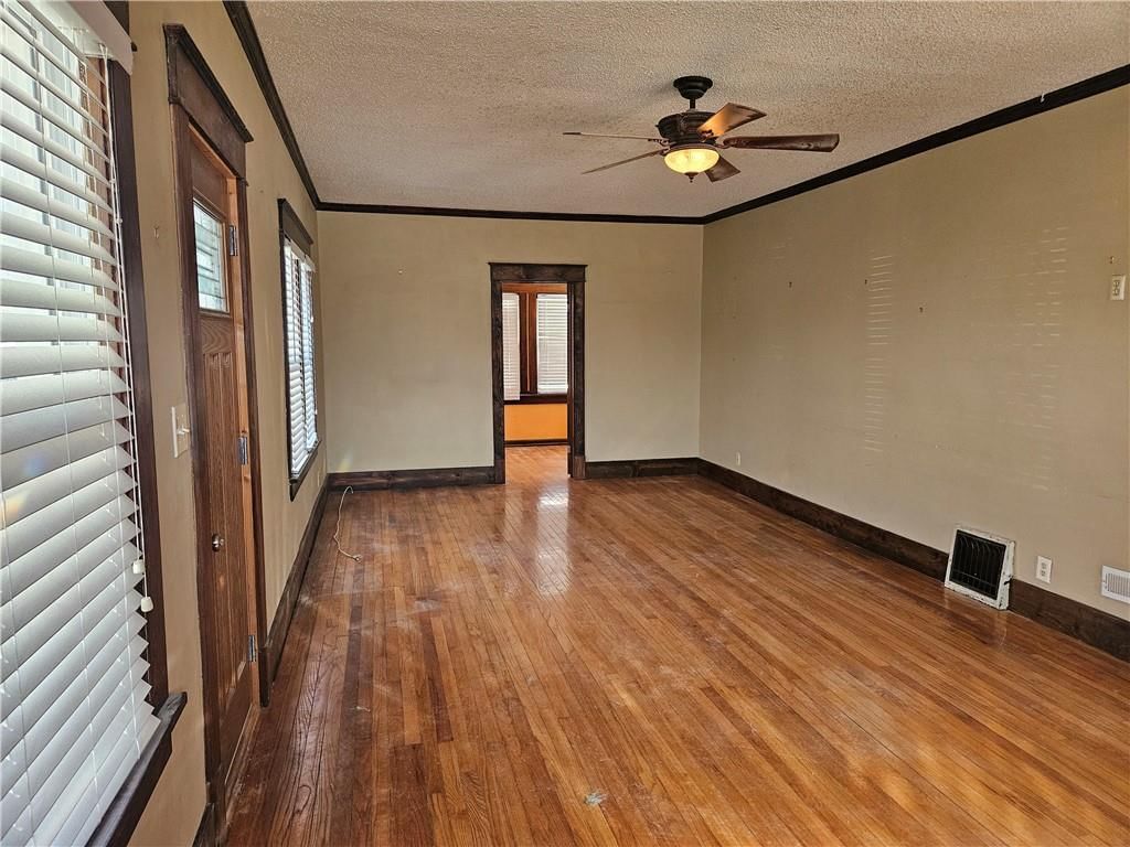 11223 W 59th Street — photo 3