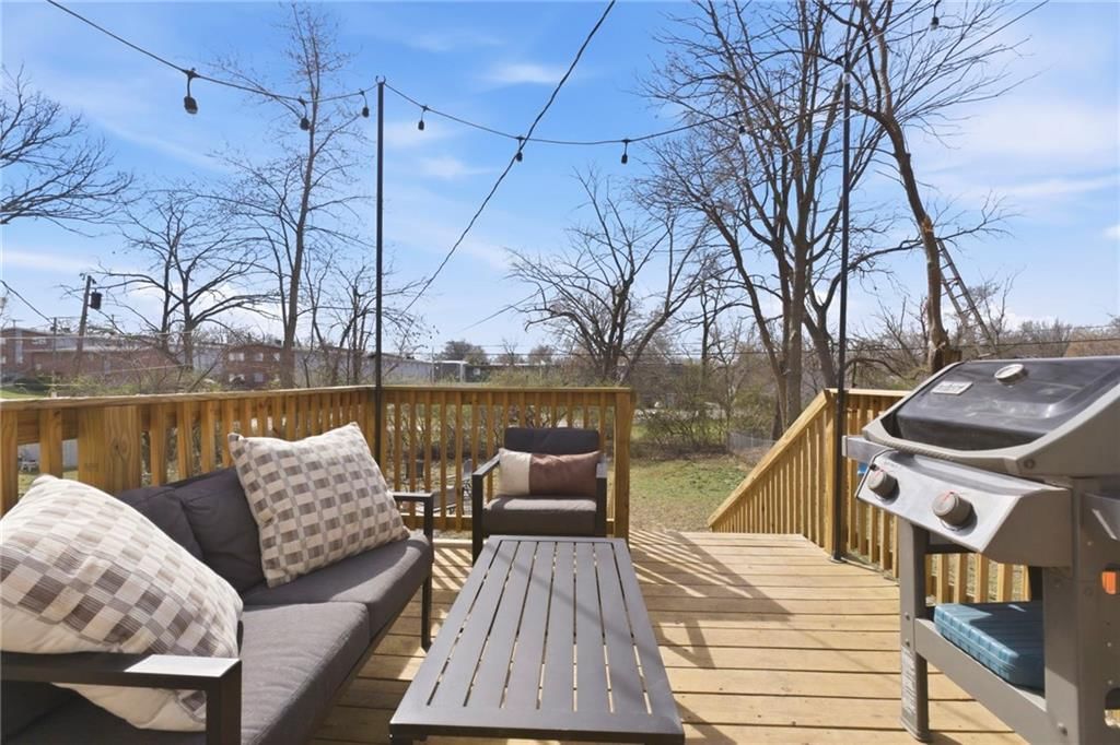 409 W 86th Terrace — photo 31