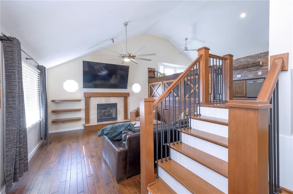 908 NE Bristol Drive — photo 7