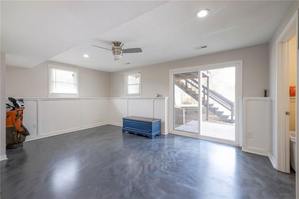 908 NE Bristol Drive — photo 26