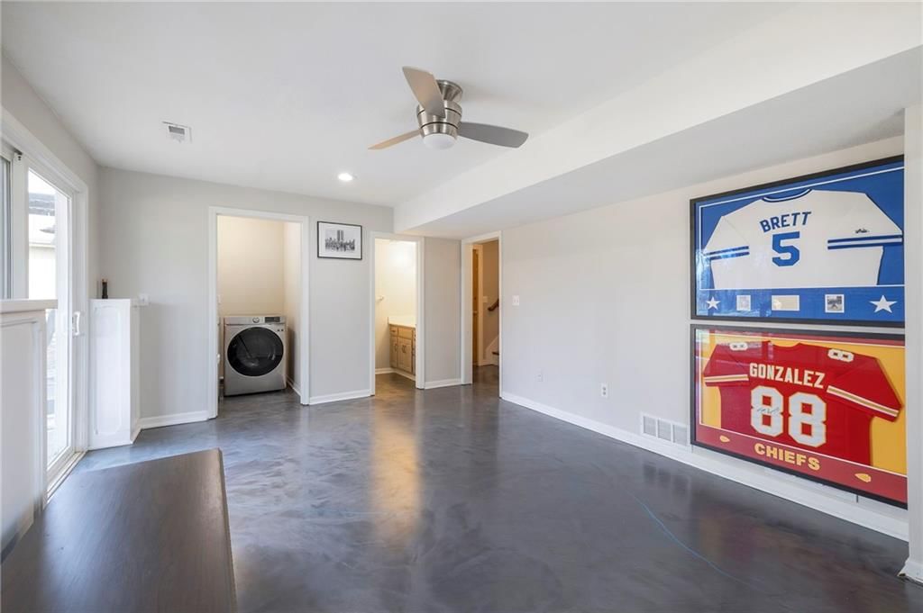 908 NE Bristol Drive — photo 27