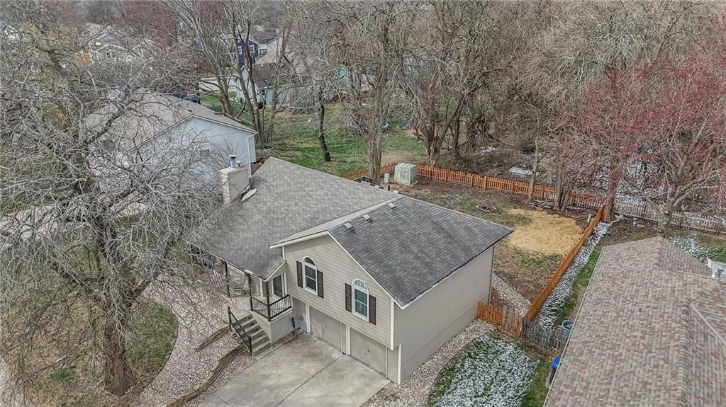 908 NE Bristol Drive — photo 37