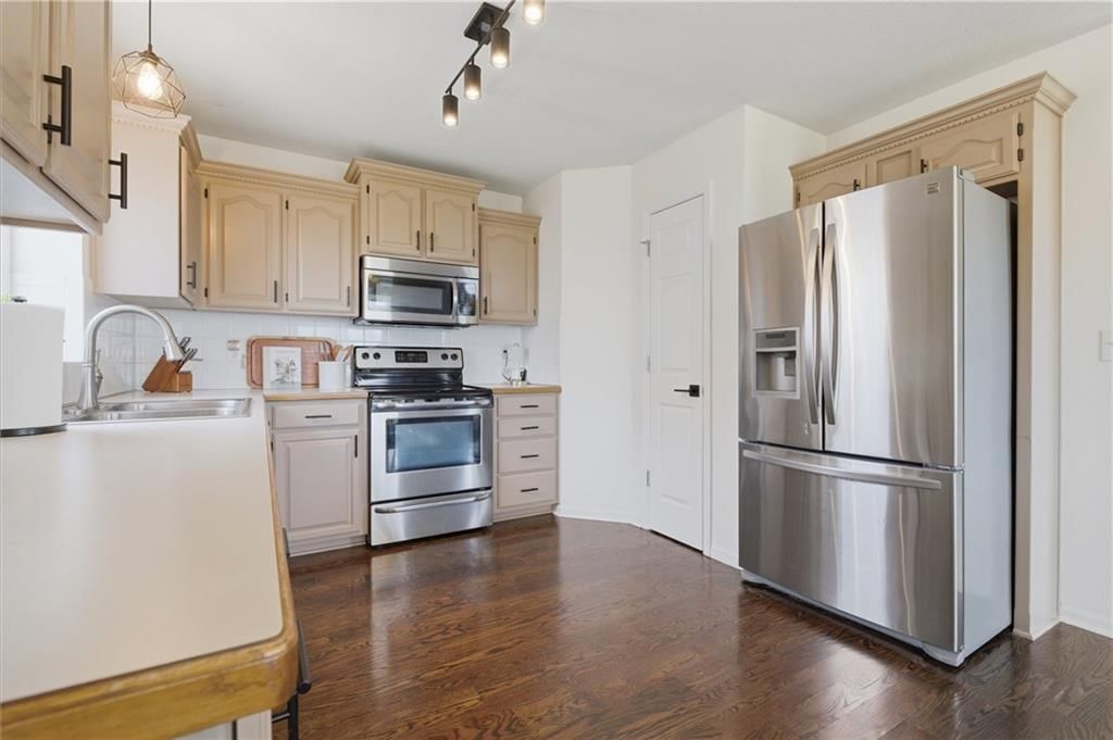 1010 WELLINGTON Way — photo 5