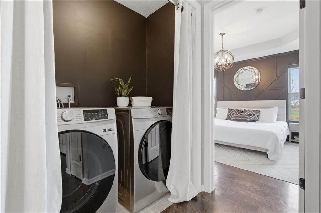 1010 WELLINGTON Way — photo 8
