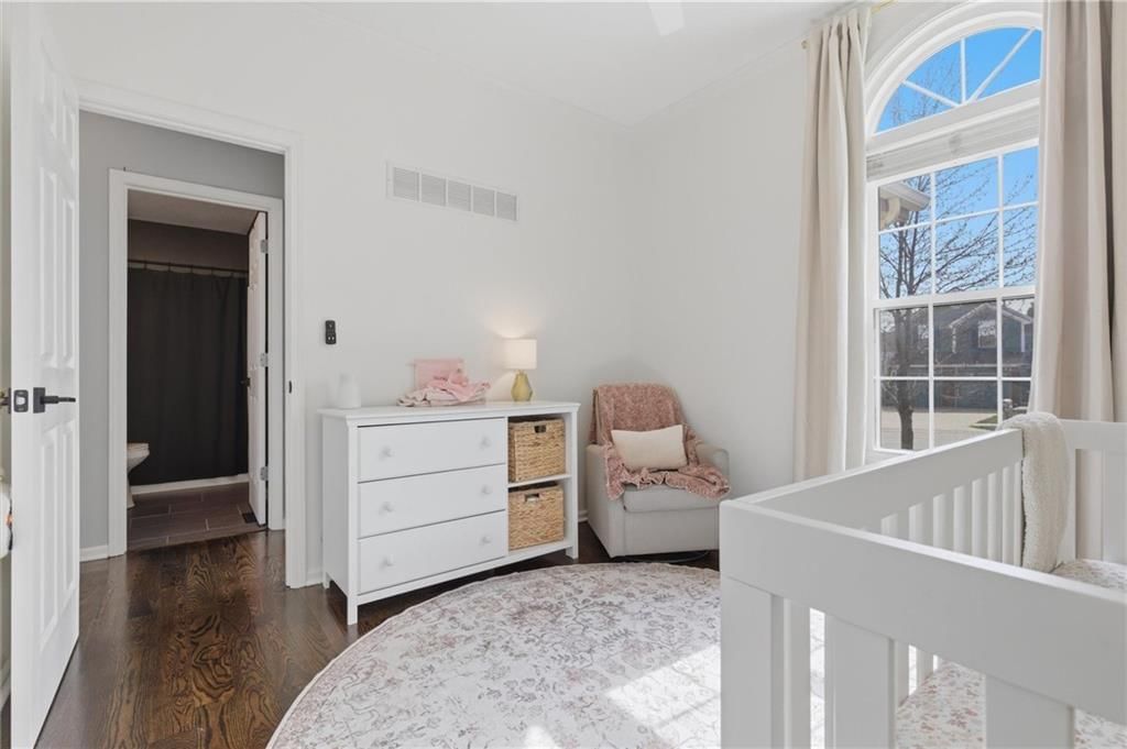 1010 WELLINGTON Way — photo 11