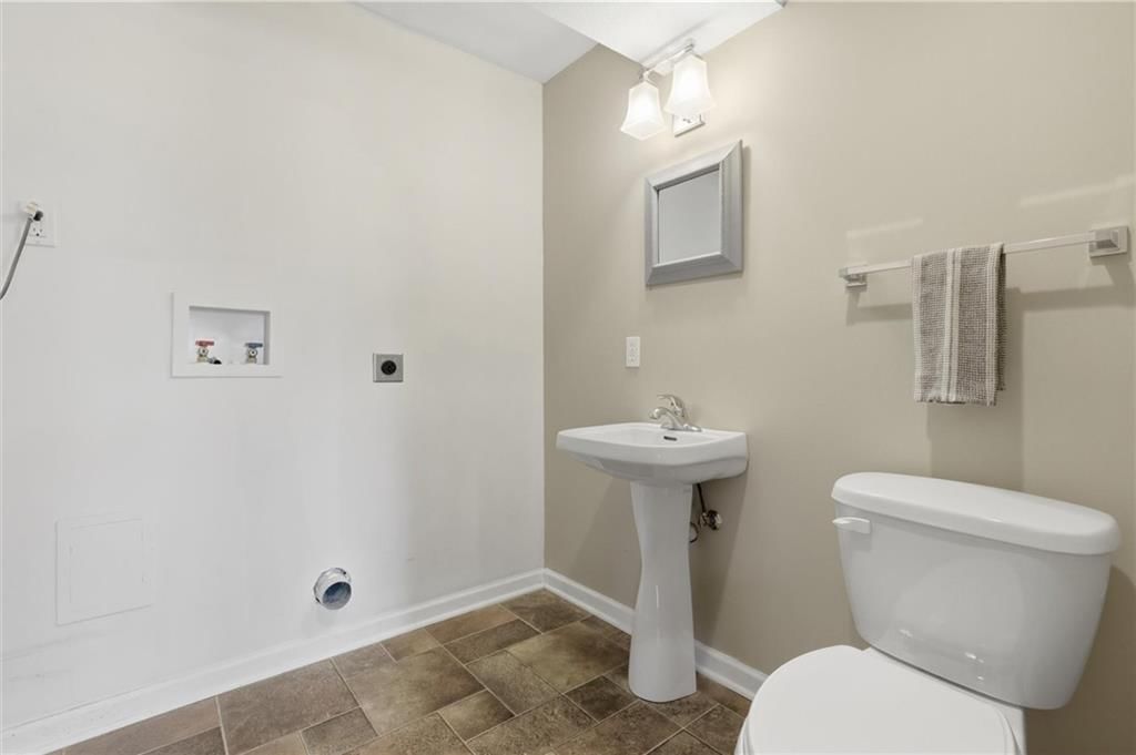 1010 WELLINGTON Way — photo 19