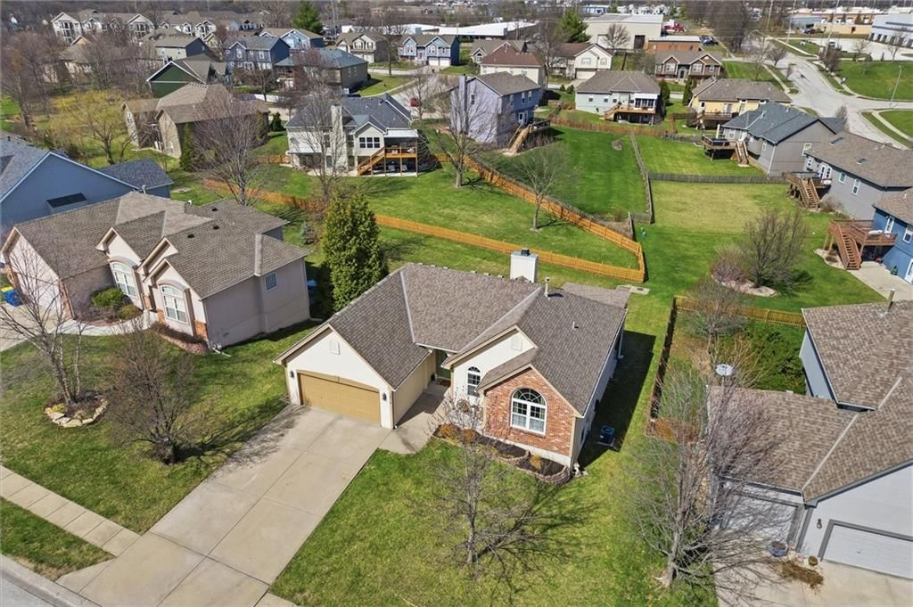1010 WELLINGTON Way — photo 27