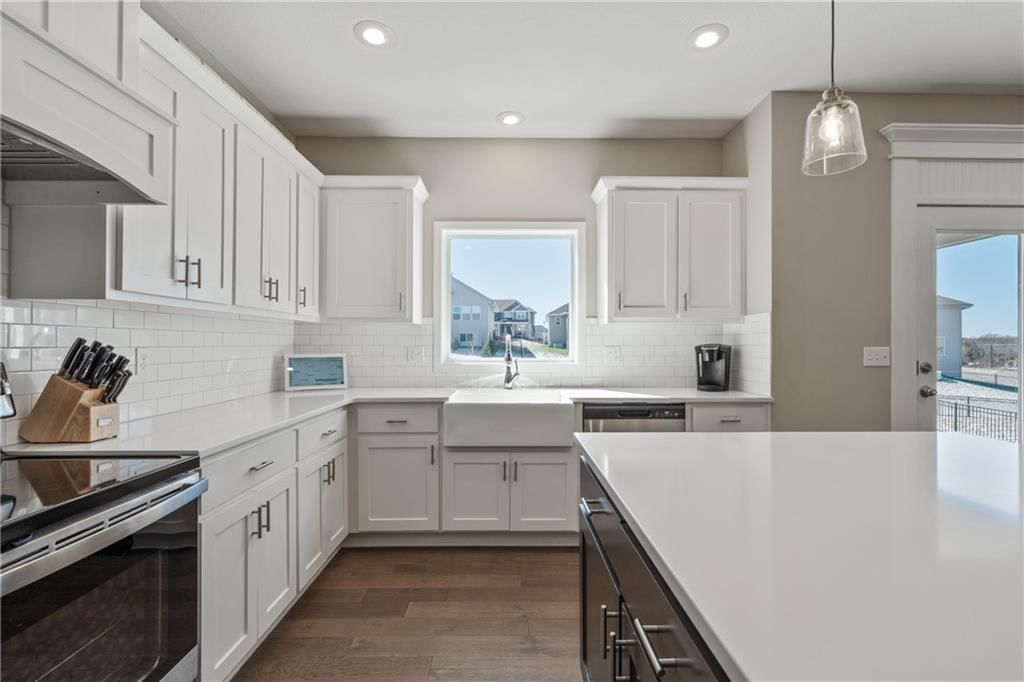 23823 W 58th Terrace — photo 14
