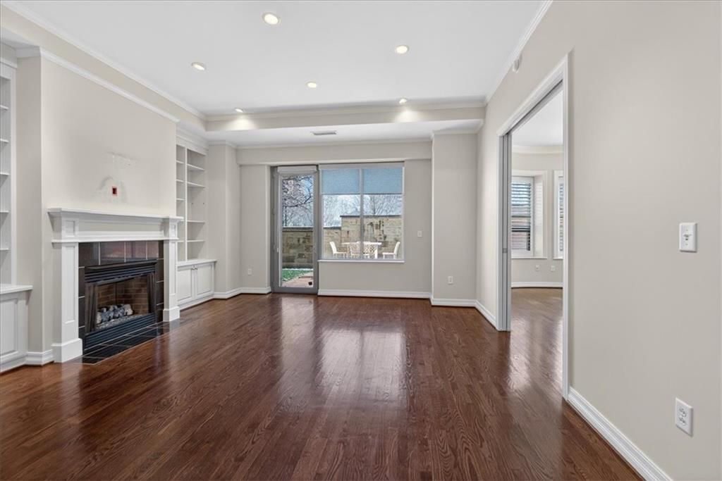 4900 Central Street — photo 4
