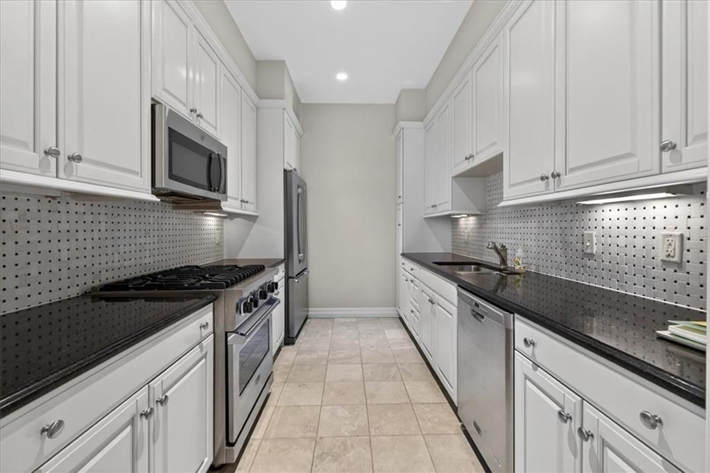 4900 Central Street — photo 9