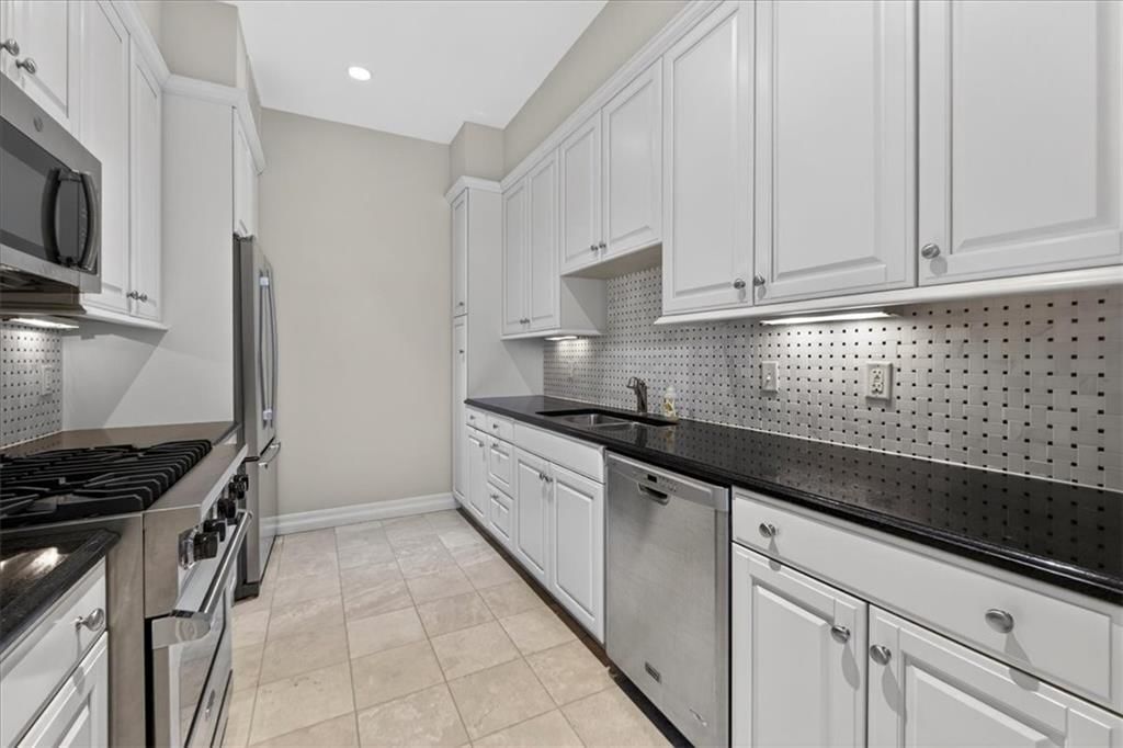 4900 Central Street — photo 10