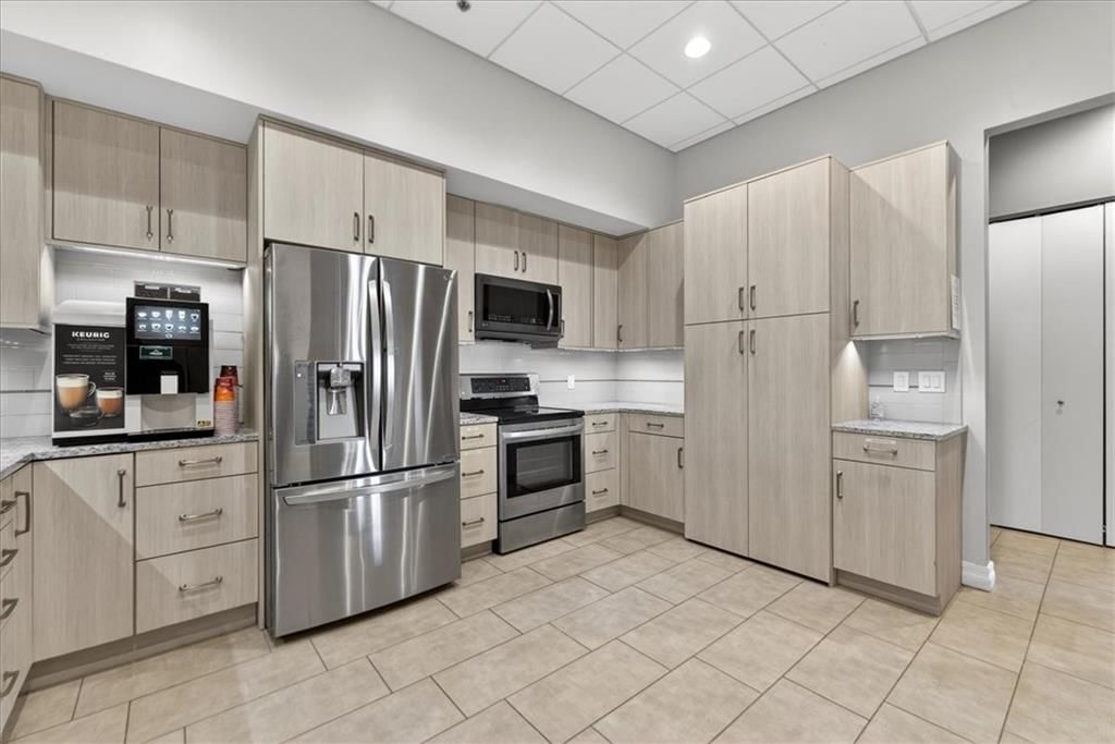 4900 Central Street — photo 32