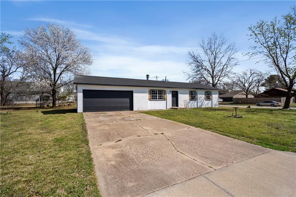 401 N Edgewood Drive — photo 4