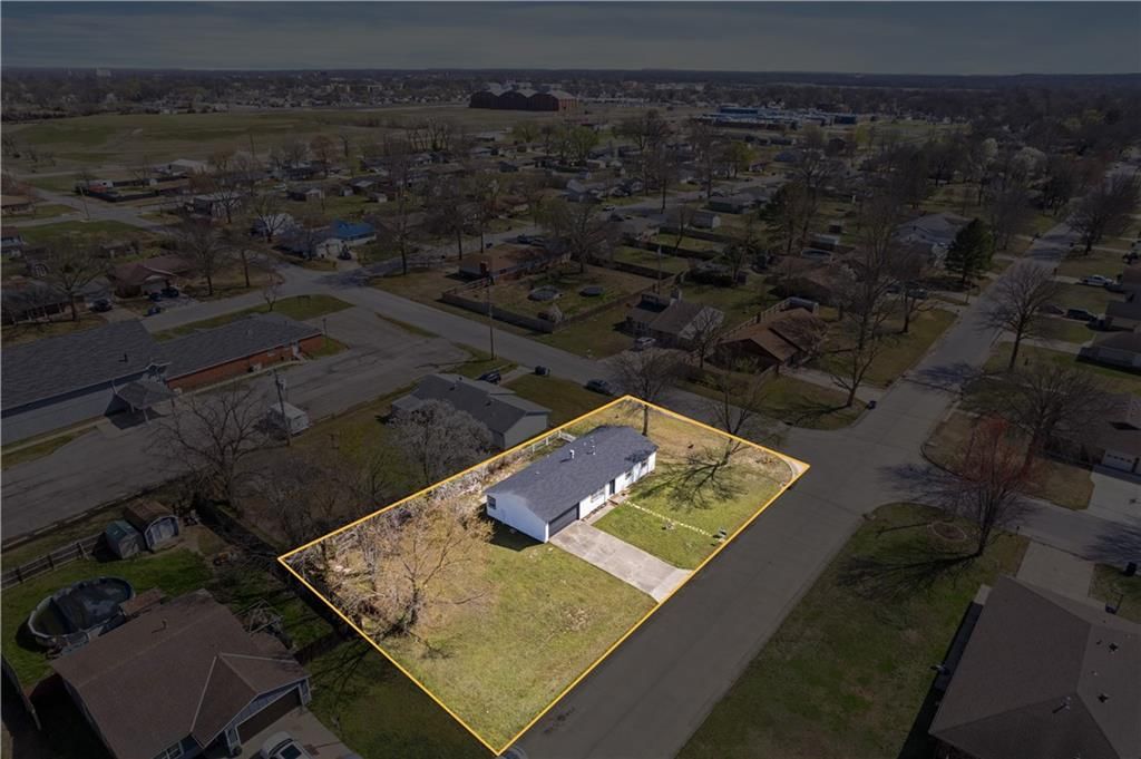 401 N Edgewood Drive — photo 8