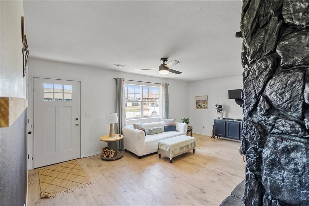 401 N Edgewood Drive — photo 13